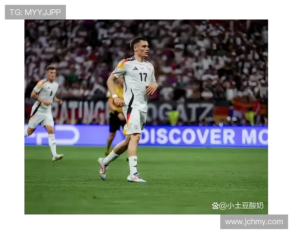 德国队在欧洲锦标赛中展现强大实力成功晋级引领足球潮流 德国队在欧洲锦标赛中展现强大实力成功晋级引领足球潮流